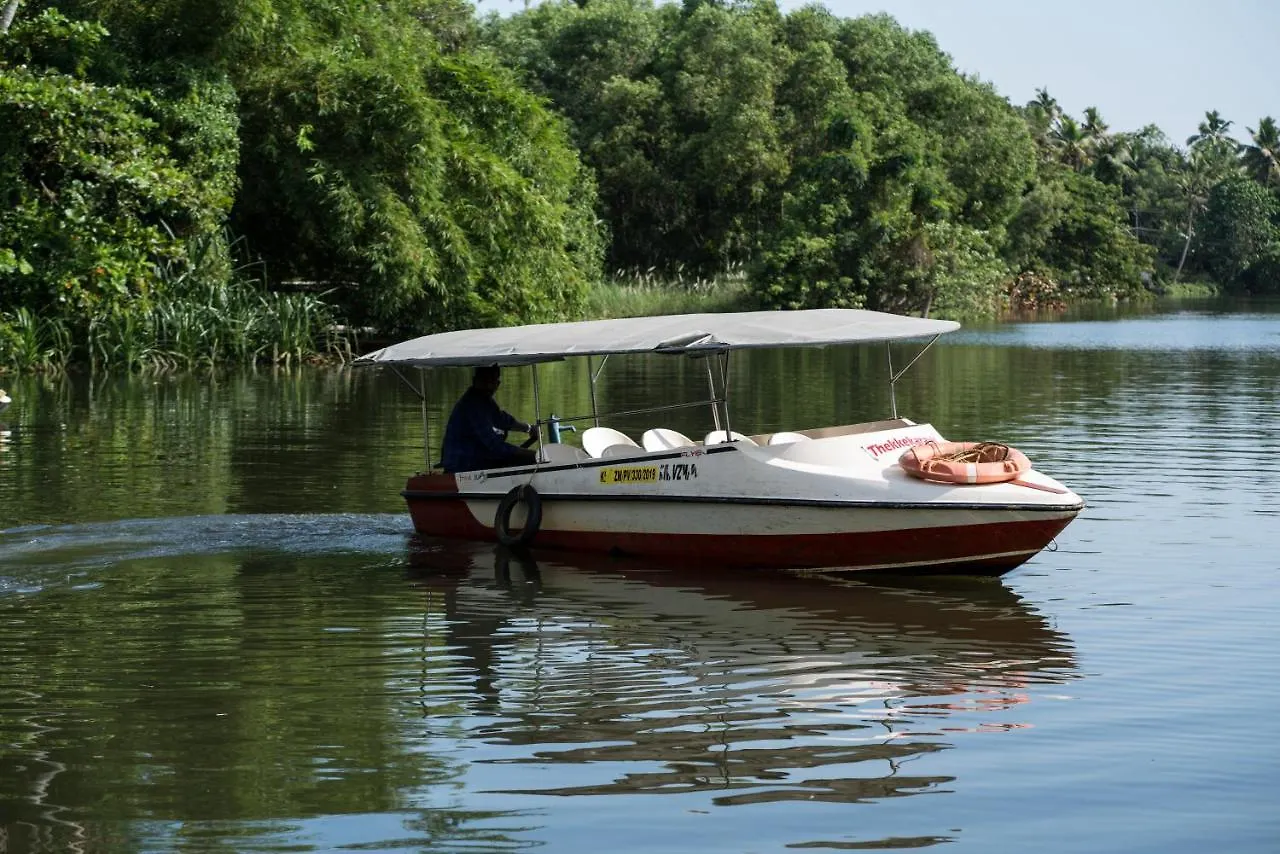 *** מלון טריואנדרום Leela Backwater Inn הודו